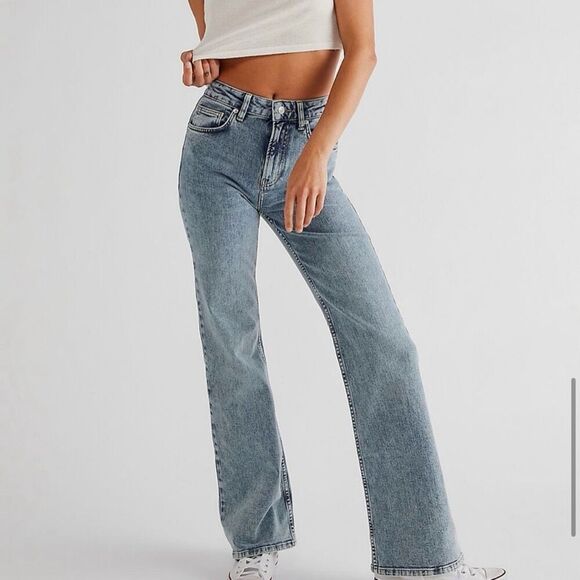 Free People Thunderbird Flare Wide Leg Light Wash Jeans Silver Women's Size 29 - Picture 7 of 15